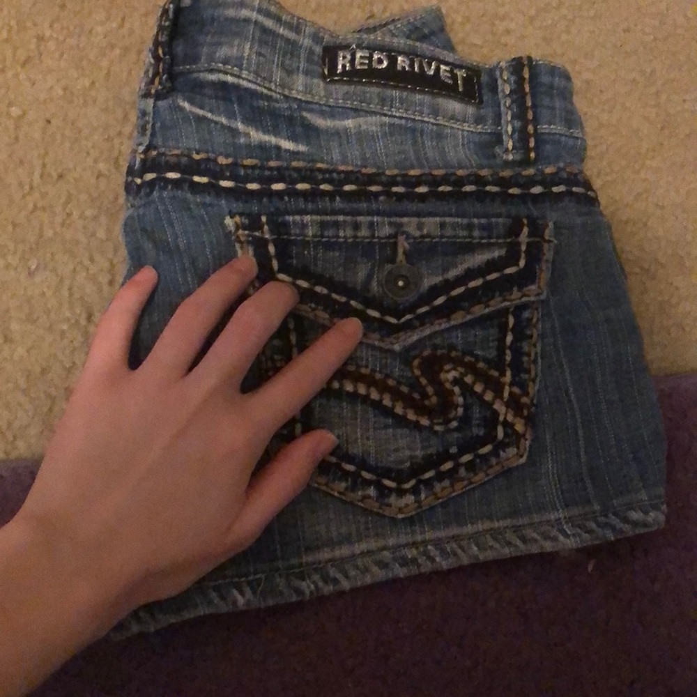 Shorts - Picture 2 of 3